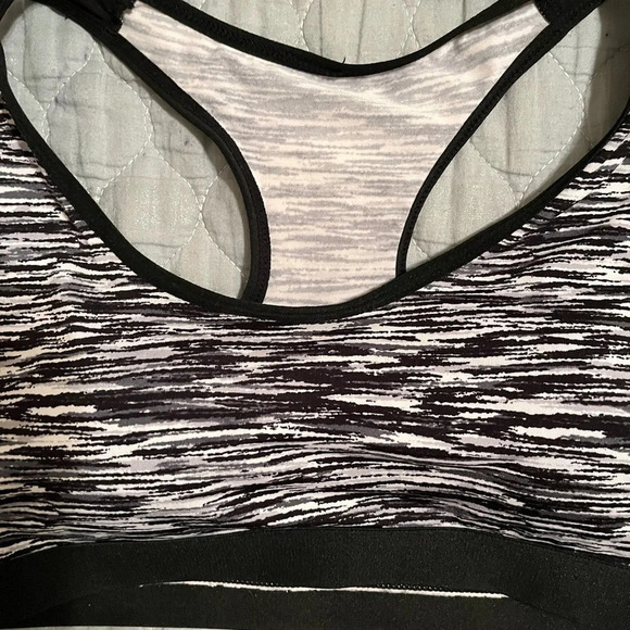 BUNDLE~VICTORIA SECRET~BRA’S~1 RAZORBACK ~ 36B - Picture 5 of 8